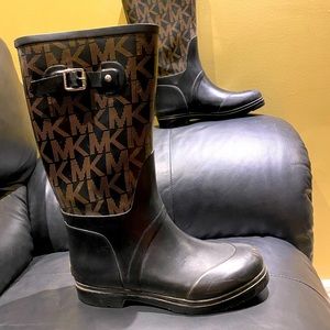 Mid calf Michael kors rubber boots